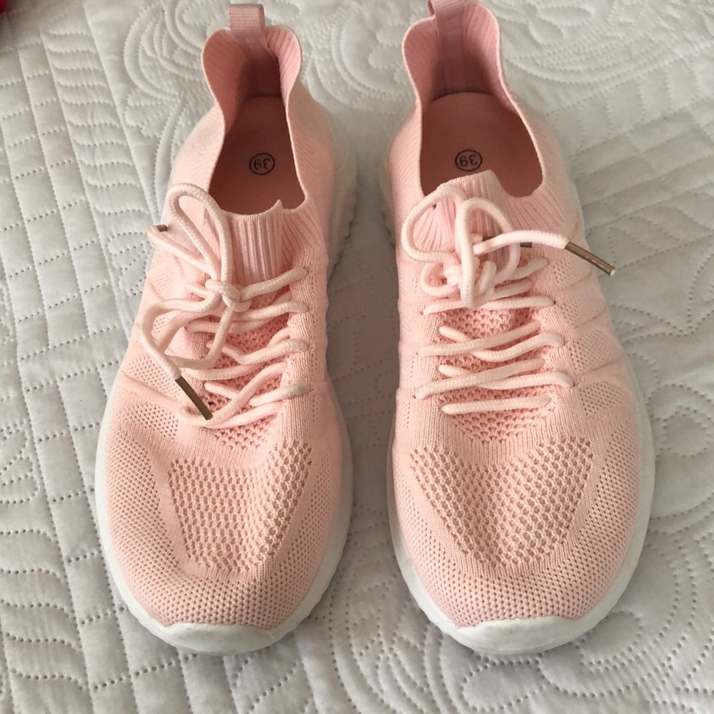 Pink tennis shoes